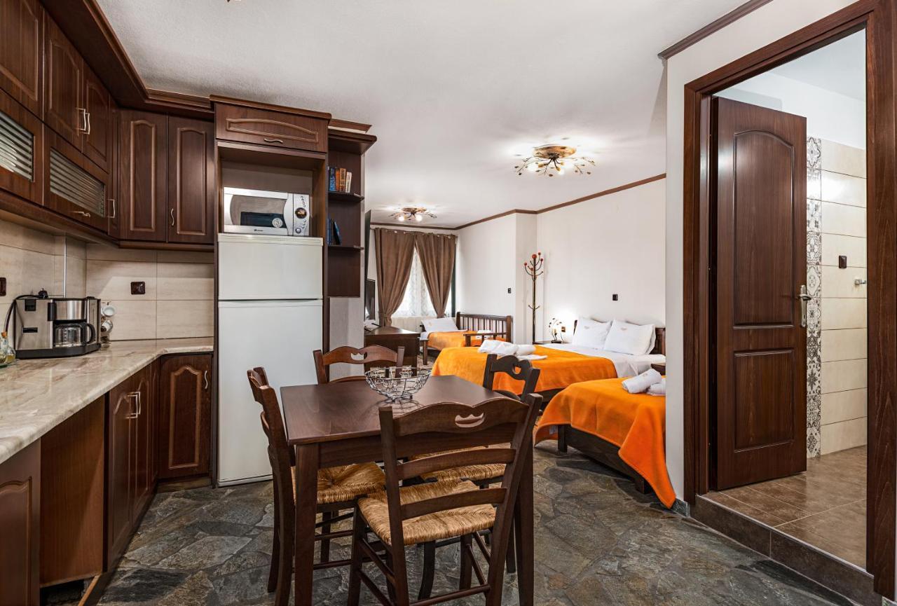 Limnaio Hotel Khrisokhórafa Bagian luar foto