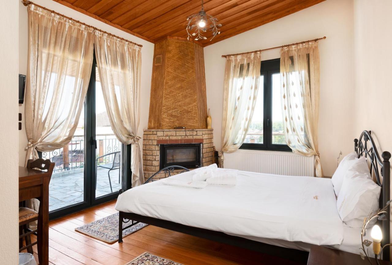 Limnaio Hotel Khrisokhórafa Bagian luar foto